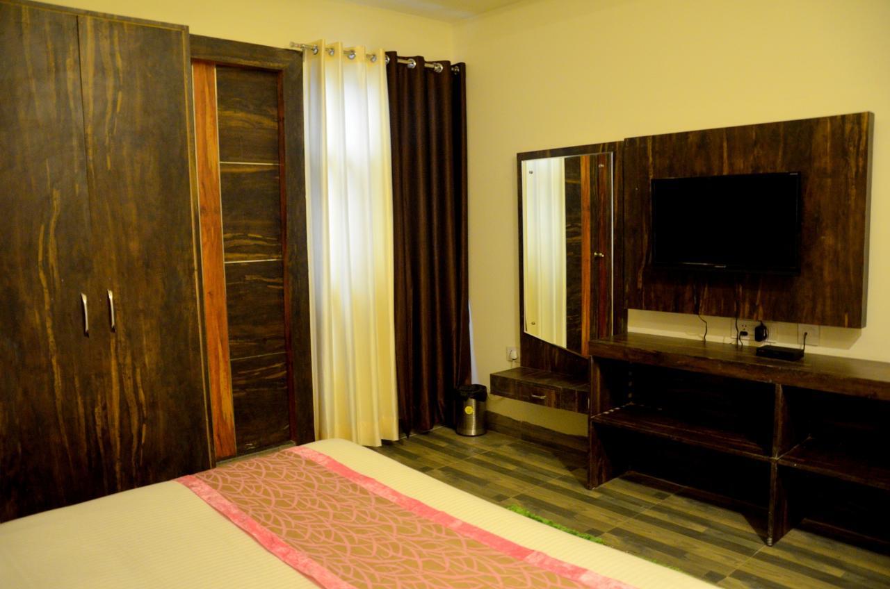 The Grand Orion Chinhat Bagian luar foto